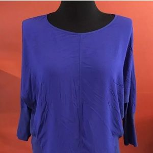 Two by Vince Camuto Sz Large Blue Batwing Blouse